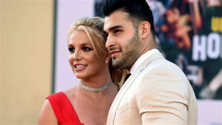 Britney Spears "in Love" With Boyfriend David Lucado: "I Adore Him"