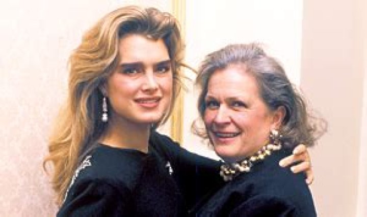 Brooke Shields Writes About Alcoholic Mom Teri in New Memoir
