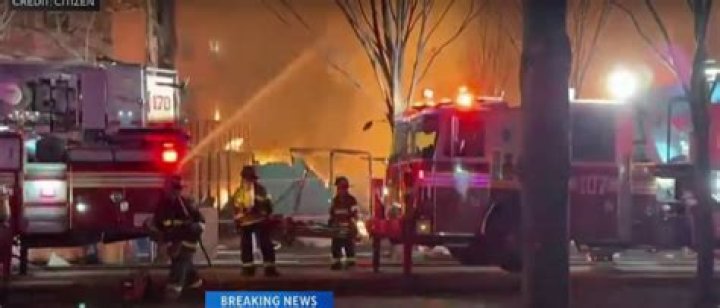 Brooklyn fire: Sunset Park blaze 'leaves 8 people and 2 firefighters injured' after smoke billows from building
