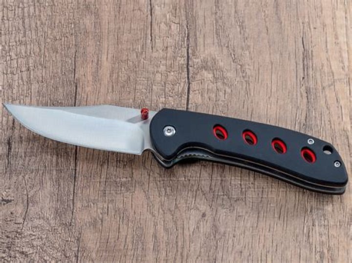 Quick Answer: Can A 13 Year Old Buy A Pocket Knife