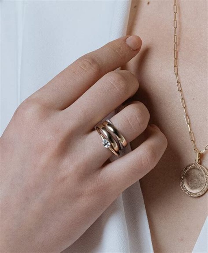 Question: Can Apple Cider Vinegar Clean Jewelry