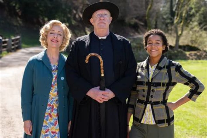 Cast of Father Brown: Beloved Sleuths