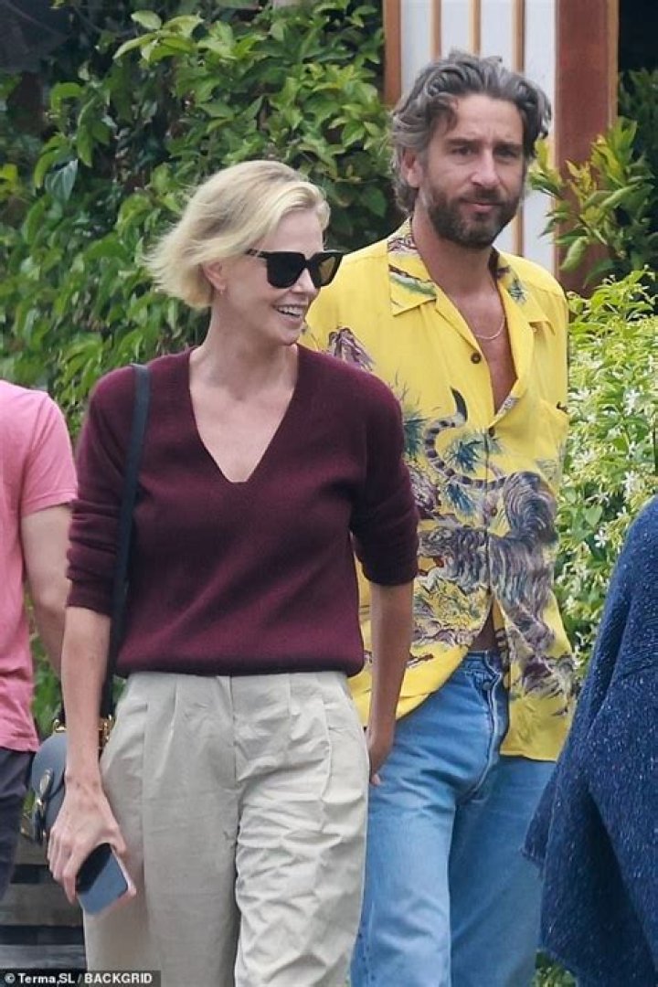 Unraveling Charlize Theron's Boyfriends List: A Journey Through Love