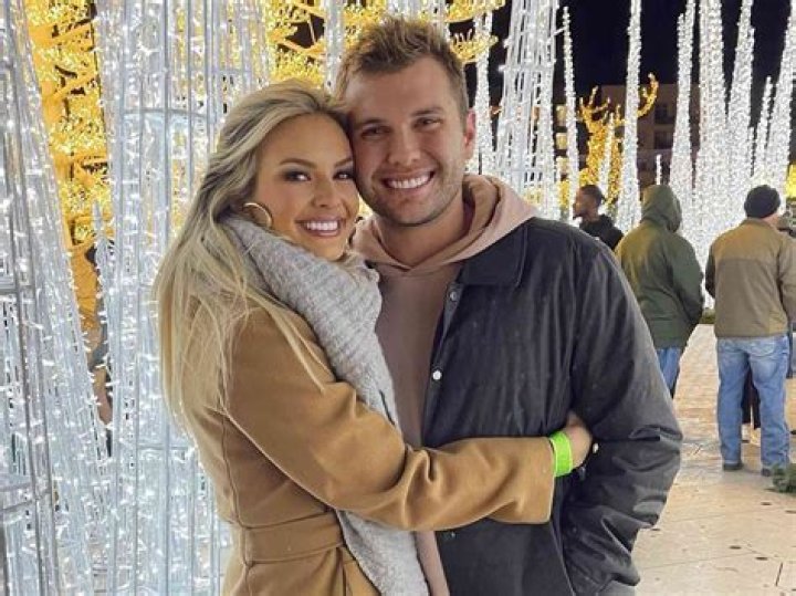 Chase Chrisley’s girlfriend Emmy Medders stuns in red bikini as she spends time at the beach