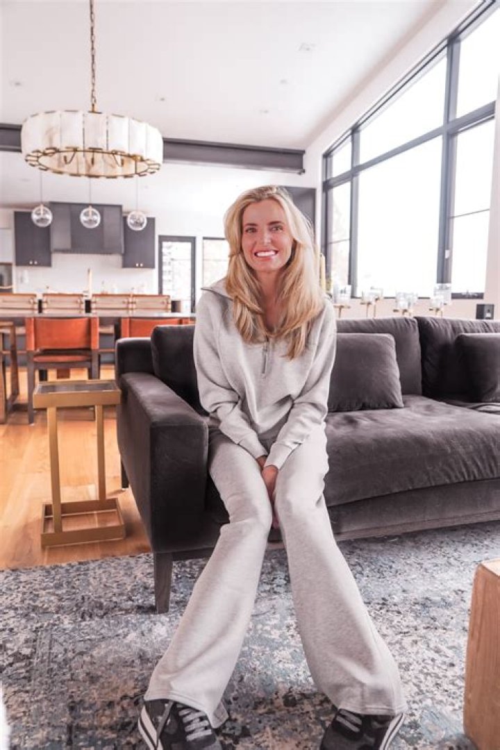 17 Chic Office Essentials with a Luxe Loungewear Vibe
