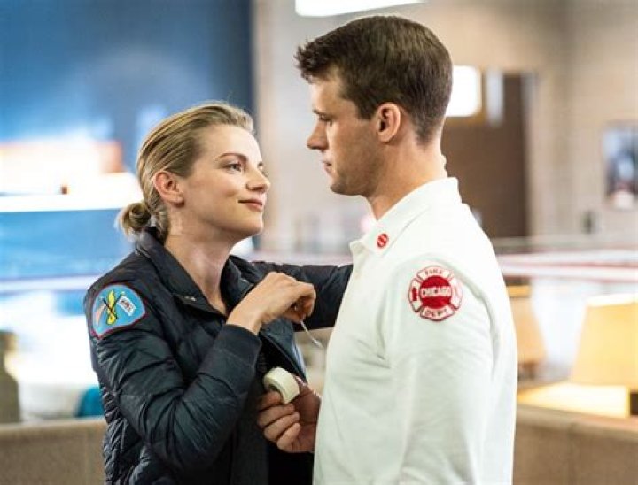 'Chicago Fire' Sneak Peek: Will Brett Make a Move on Casey?