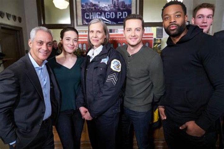 ‘Chicago P.D.’ Cast Gets Choked Up Over Olinsky’s Death: Watch