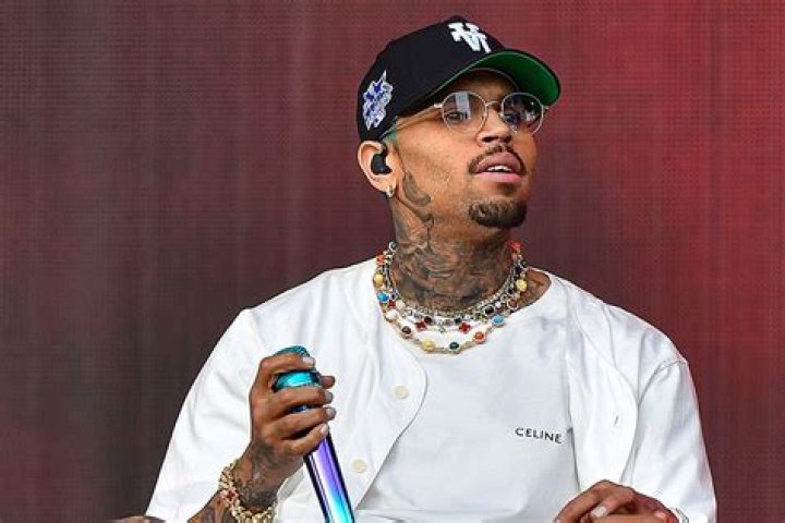 Chris Brown Ethnicity, Nationality, Race, Family, Body measurements, career