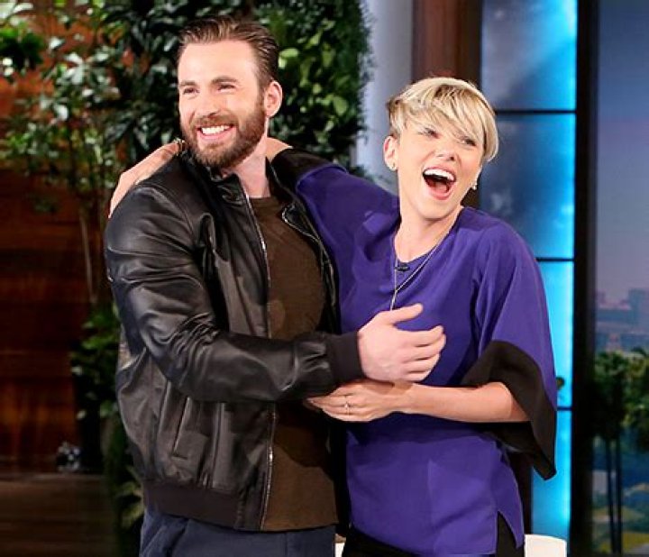 Chris Evans Scares the Crap Out of Scarlett Johansson: Video