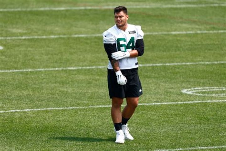 Former Kansas City Chiefs and Dallas Cowboys player wakes up unemployed after being cut as team struggles continue