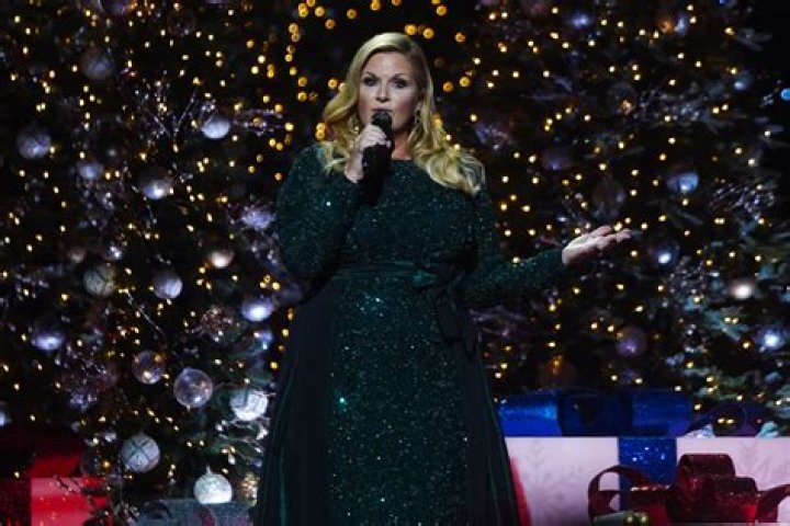 'CMA Country Christmas' 2019: Host, Performers, More to Know