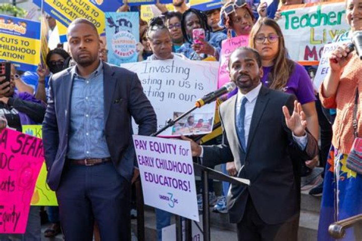 Congress member accused of charging Rs 500 per tweet – India TV