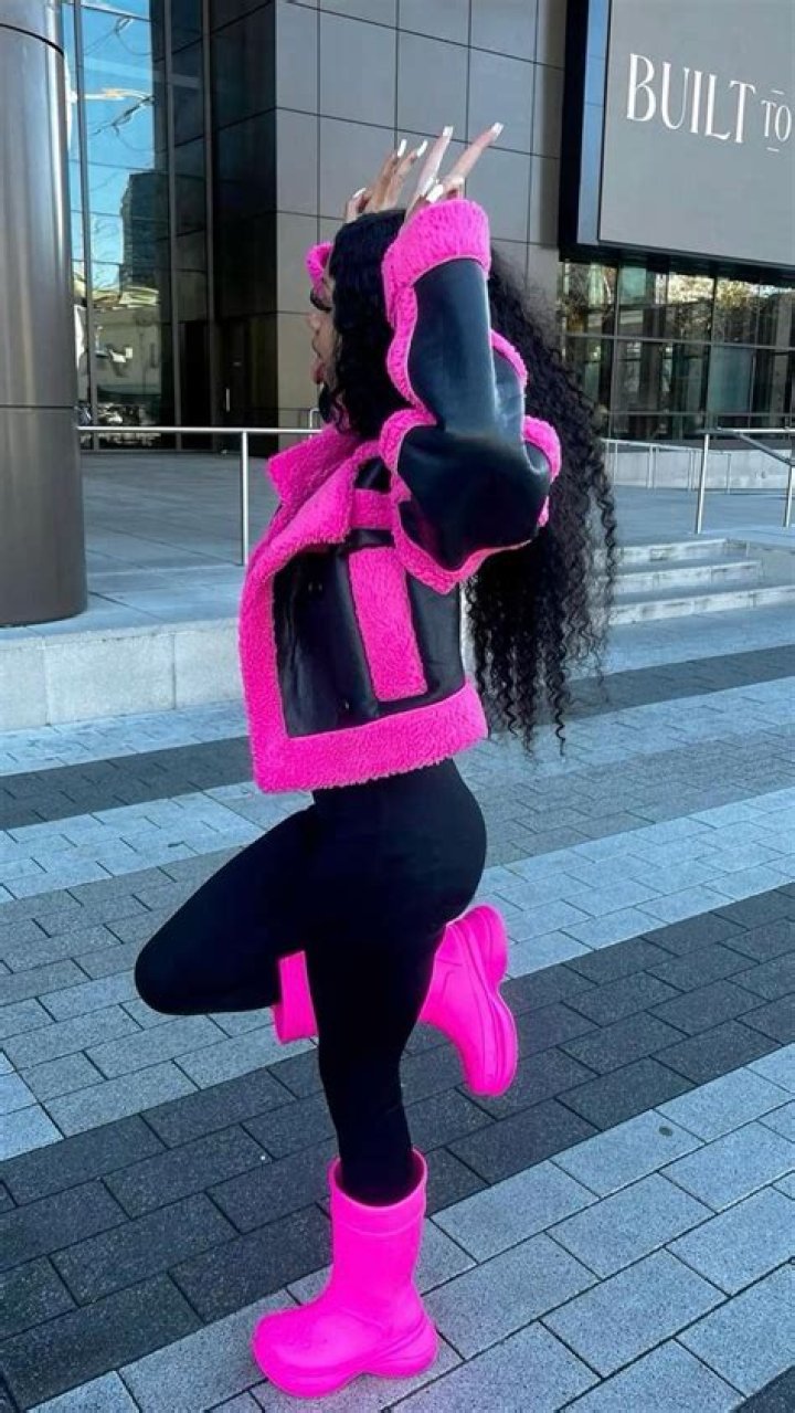 Step Into Style: The Ultimate Guide To Croc Boots Outfit