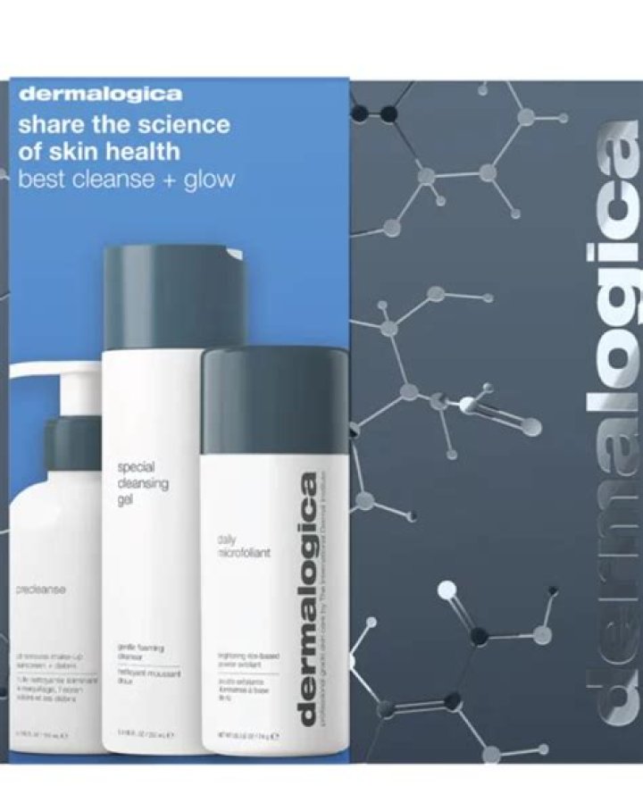 Give the Gift of Glow With This Top-Selling Skincare Kit