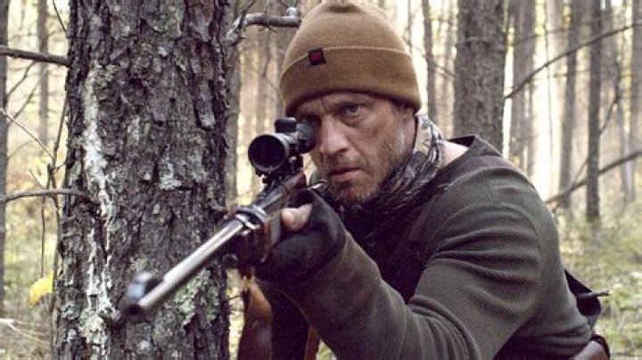 Devon Sawa Teases Thriller ‘Hunter Hunter' — and That Brutal Twist