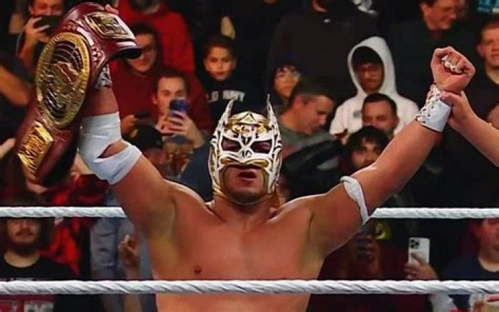 Dragon Lee Wins the North American Championship at WWE NXT Deadline 2023