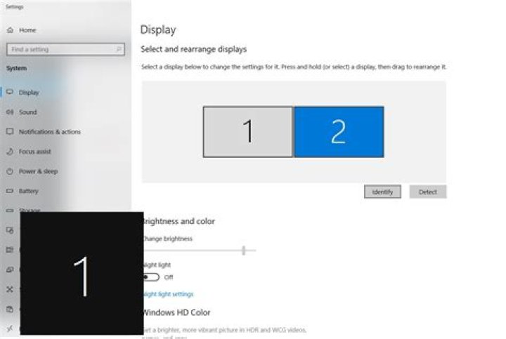 Quick Answer: Dual Screen How To Switch Sides