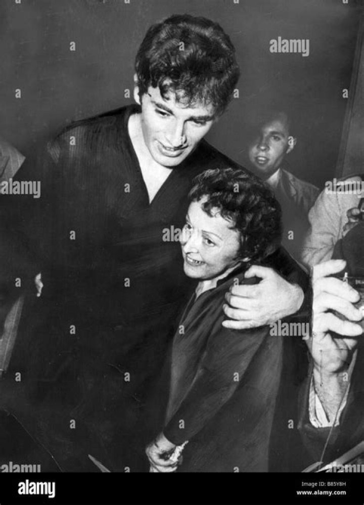 Love In The Limelight: The Romance Of Edith Piaf And Theo Sarapo