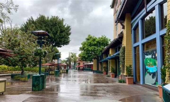 Eerie aerial photos show Disneyland ‘ghost town’ after all rides closed in coronavirus lockdown – The US Sun