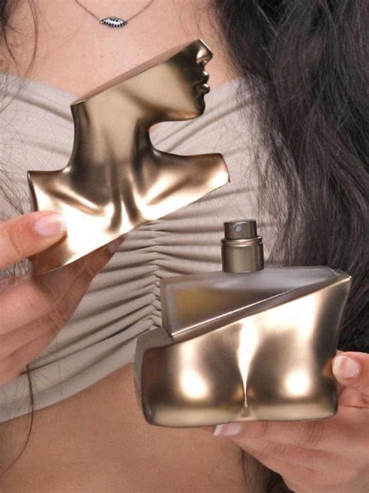 Billie Eilish's Perfume, Read Five GLAMOUR Staffers Verdicts