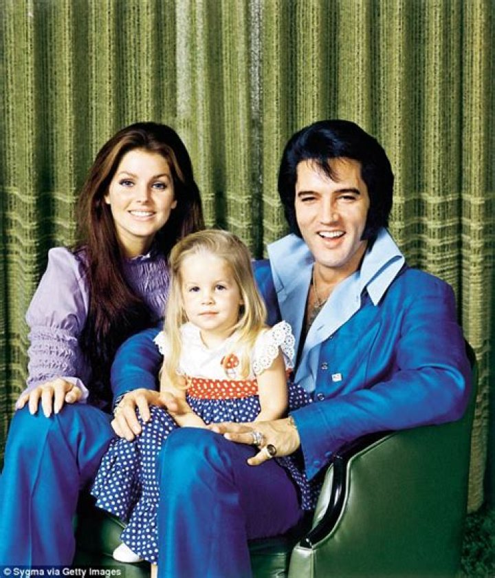 Capturing The Legacy: The Elvis Family Portrait