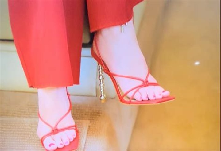 Exploring The Allure Of Emma Hernan's Feet