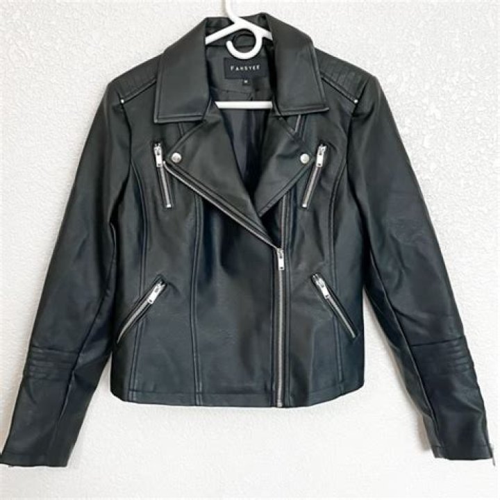 Fahsyee Moto Jacket Looks So Good in Every Color