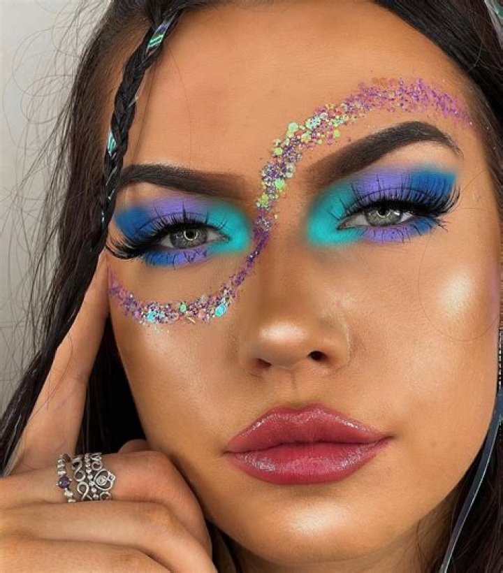 36 Stunning Festival Makeup Ideas To Add To Your Mood Board