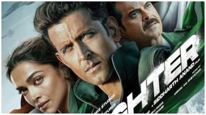 Hrithik Roshan- Deepika Padukone starrer earns THIS much on day 1 – India TV