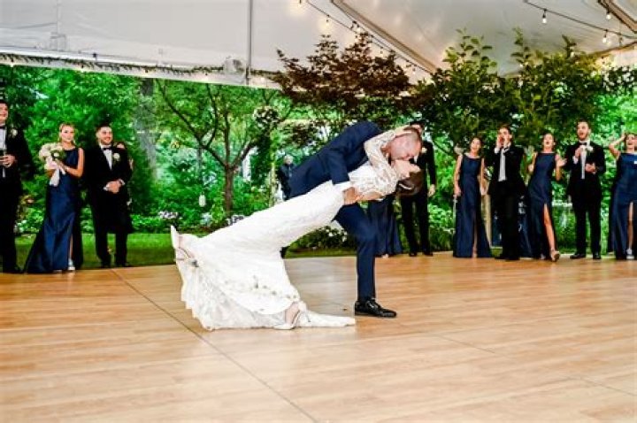 Nostalgic Oldies: Perfect First Dance Songs That Stand The Test Of Time