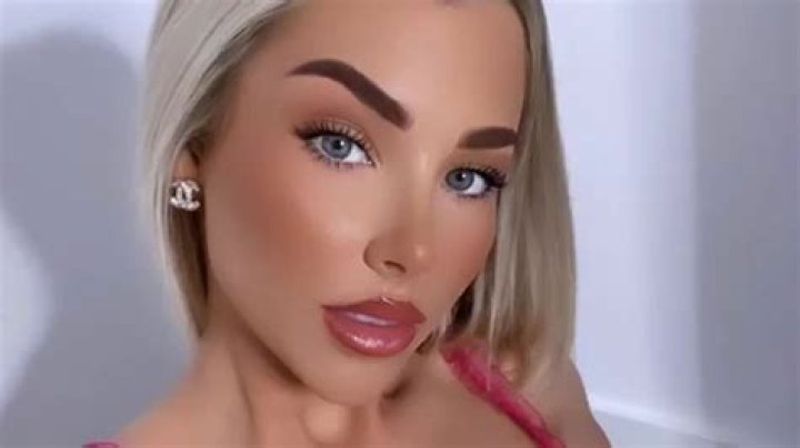 Footballer-turned-OnlyFans star Madelene Wright leaves fans in disbelief as she shows off incredible figure in lingerie