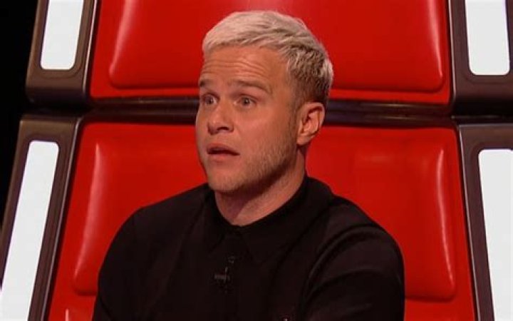 International fraudster posed as Olly Murs to swindle lovestruck fans out of £200,000