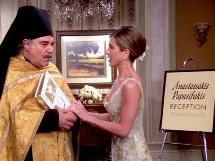 'Friends' Famous Wedding Episode Included a Nod to Jennifer Aniston