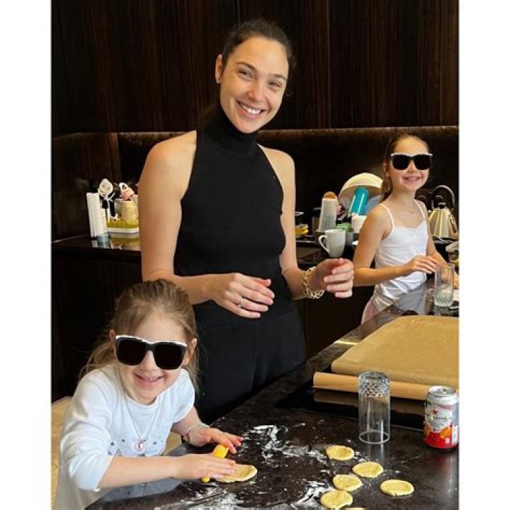 Gal Gadot Makes Hamantaschen With Kids for Jewish Holiday Purim