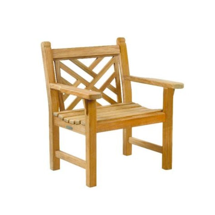 The Best Garden Armchair: 11 Lounge Chairs Inspired By Kylie Jenner's Garden