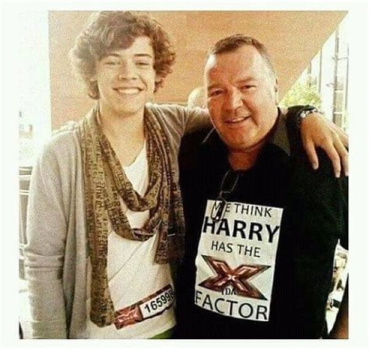 Harry Styles' Stepfather Robin Twist Dies at Age 57