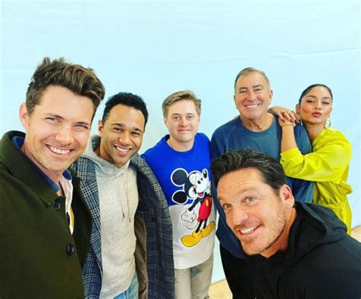 'High School Musical' Original Cast Reunites in Paris: Photo