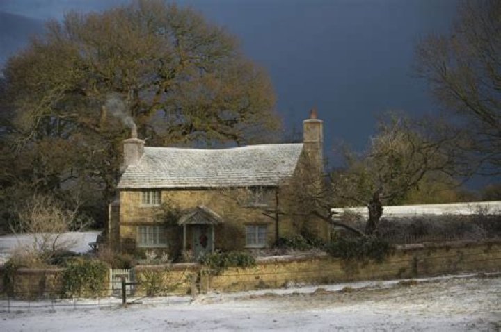 Where is The Holiday filmed and where is Kate Winslet's cottage?