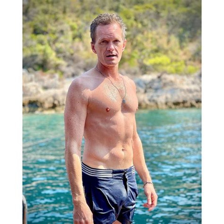 Hollywood Hunks’ Hottest Swim Trunks Moments in 2021