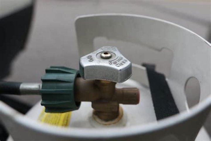 How Do You Unstick A Propane Tank Valve