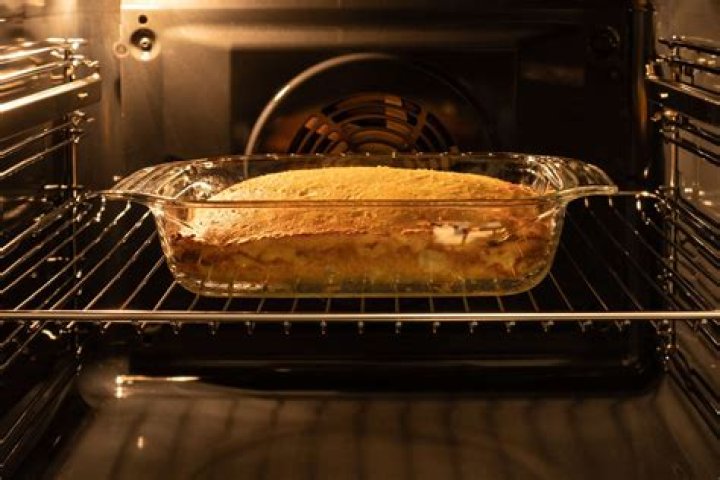 How Long Can A Glass Pan Be In The Oven