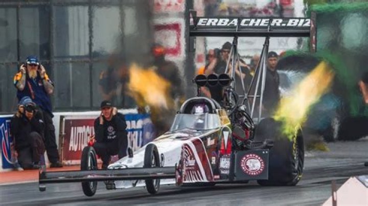 Quick Answer: How Loud Is A Top Fuel Dragster