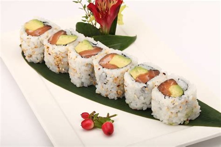 How Many Calories In A Salmon Avocado Roll