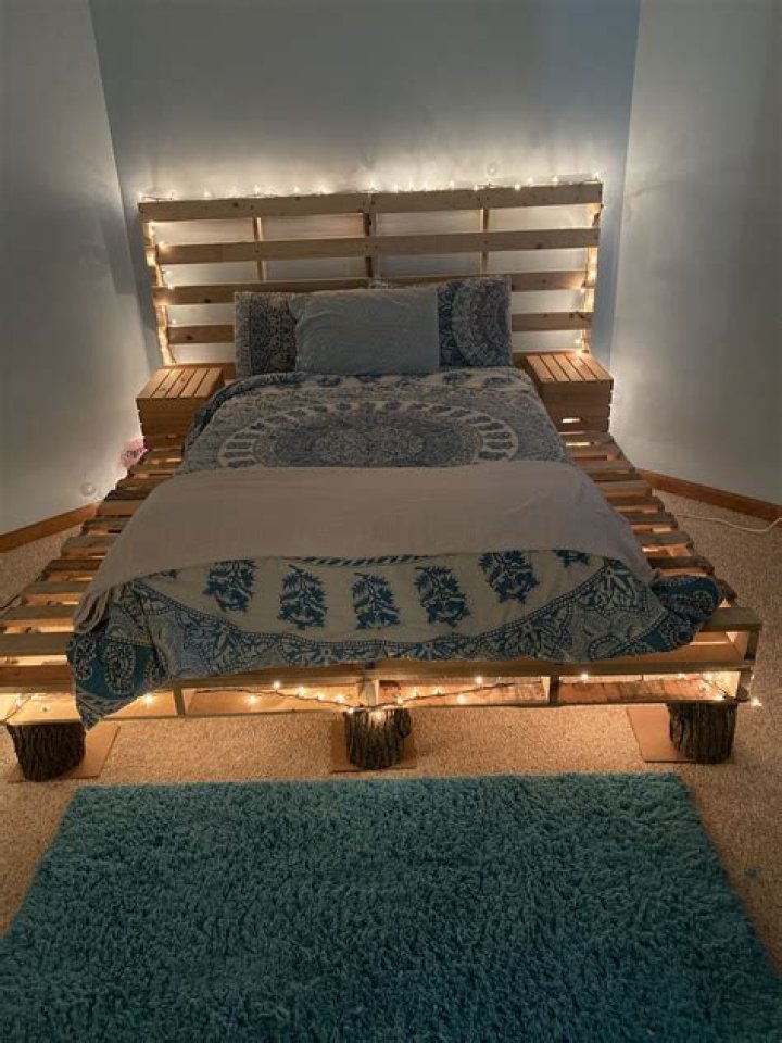 Question: How Many Pallets For A Full Size Bed