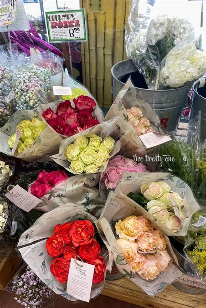 Quick Answer: How Much Are Trader Joe's Flowers