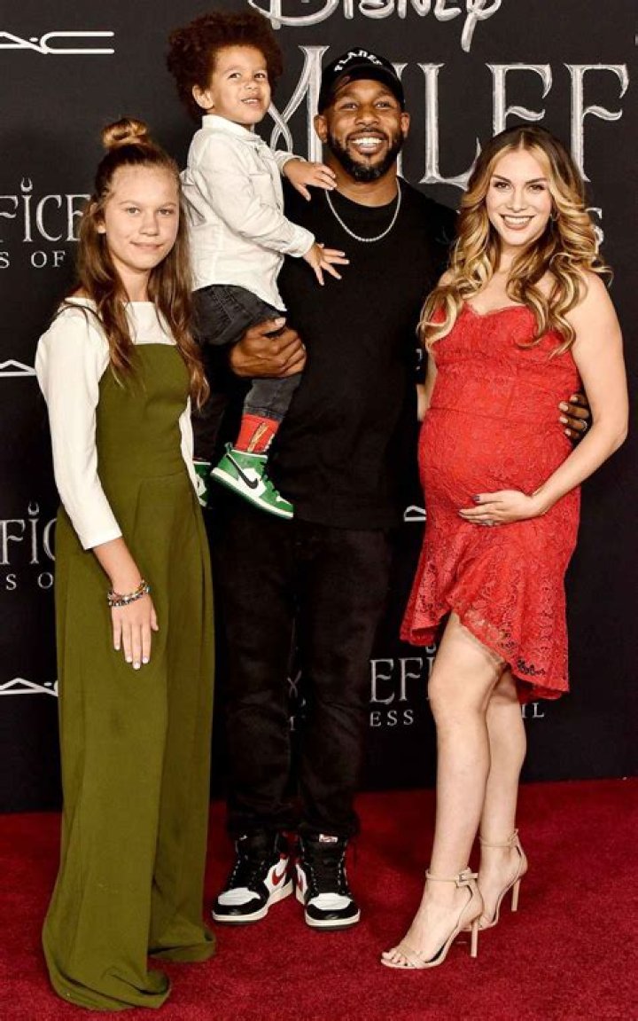 How Stephen ‘tWitch’ Boss, Allison Holker Talk to Kids About Race