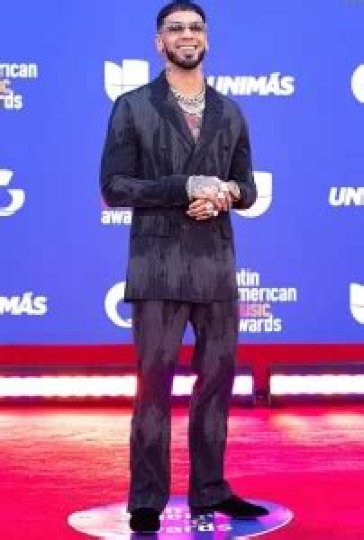 How Tall Is Anuel AA? A Comprehensive Look Into The Height Of The Reggaeton Star