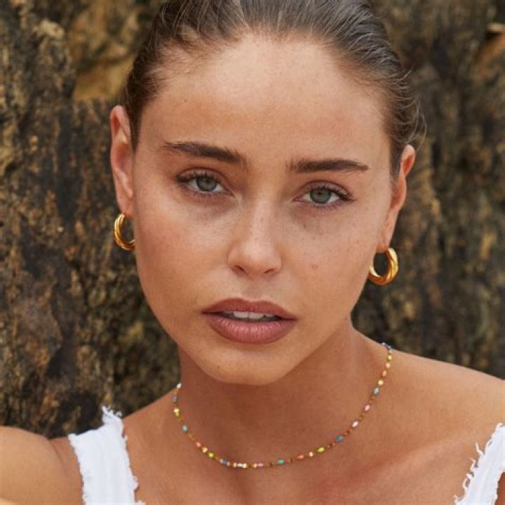 Question: How To Attach A Pendant To A Necklace