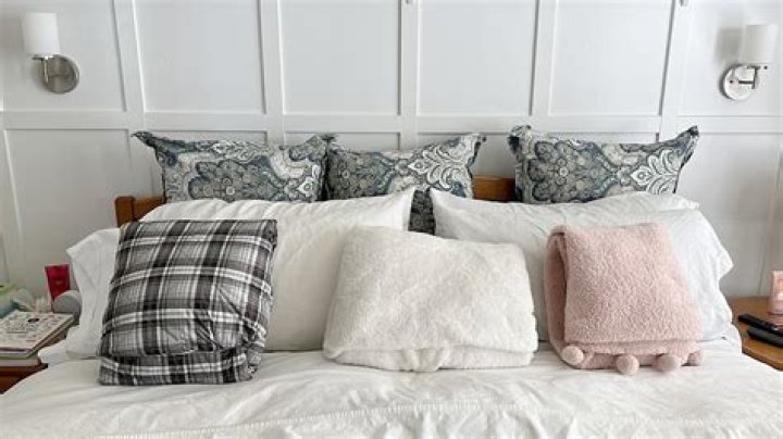 Quick Answer: How To Keep Pillow Cases From Falling Off