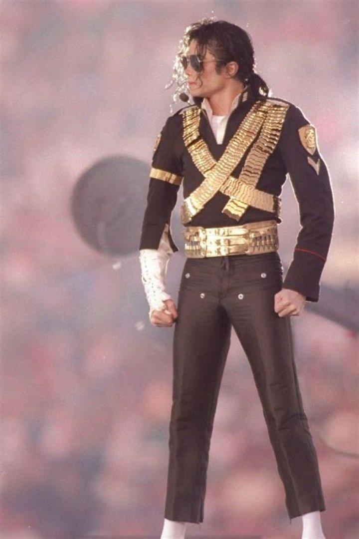 Unveiling The Iconic Michael Jackson Looks: A Journey Through Style